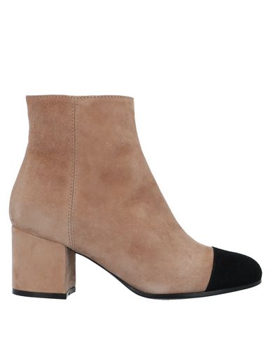 Via Roma 15 Ankle Boots In Camel