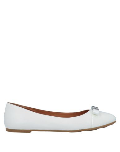 Click to view more detailed imagery on our partner's website Marc By Marc Jacobs Ballet Flats In White