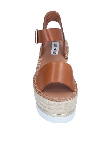 Shop Steve Madden Woman Sandals Brown Size 7.5 Soft Leather