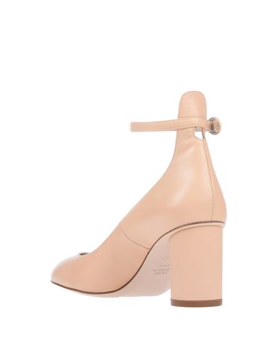 Stuart Weitzman Pump In Beige